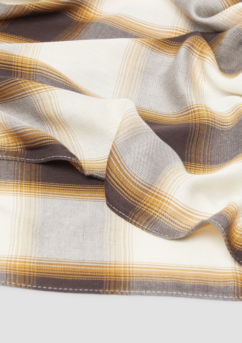 Karierter Loop-Schal aus Modalmix