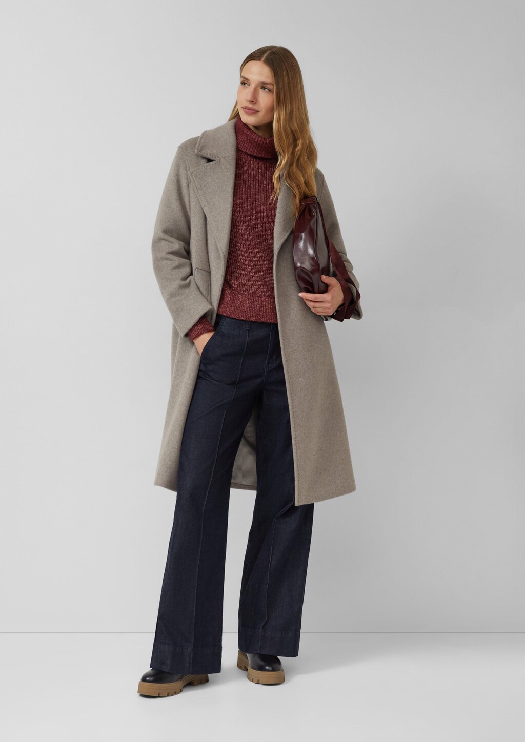 Oversize-Strickpullover mit weiten Ärmeln und Rollkragen