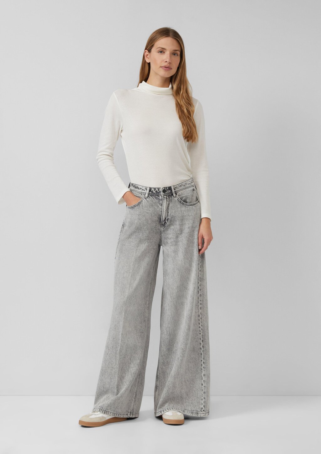 Jeans / Regular Fit / High Rise / Extra Wide Leg