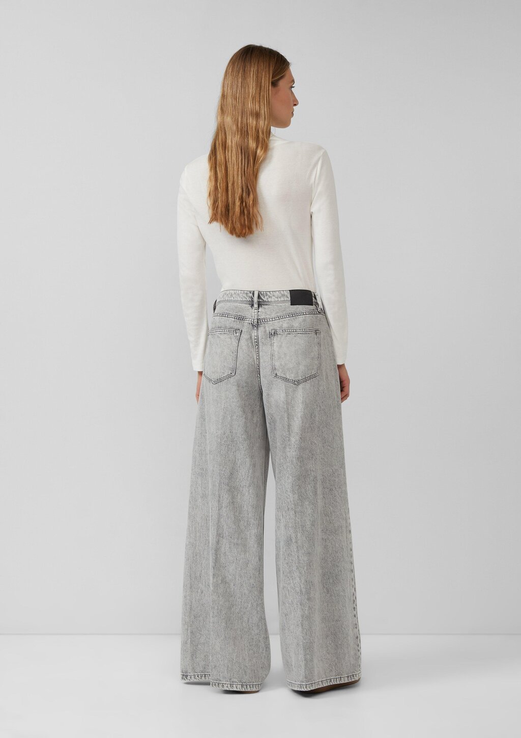 Jeans / Regular Fit / High Rise / Extra Wide Leg