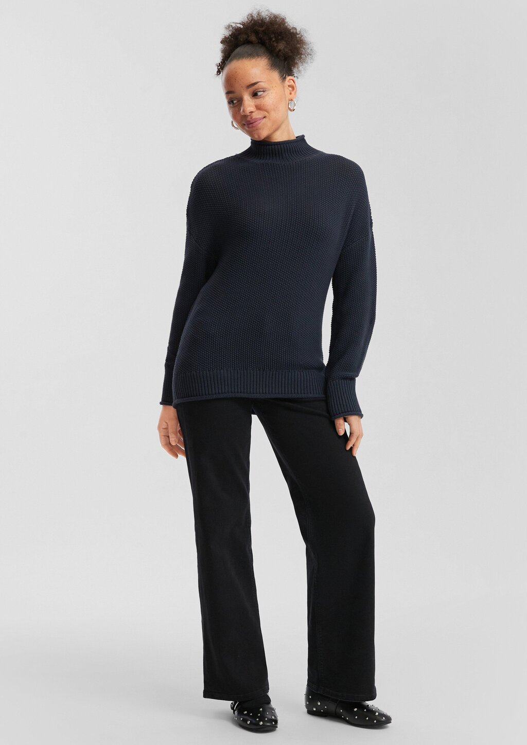 Strickpullover mit Stehkragen aus Baumwollmix