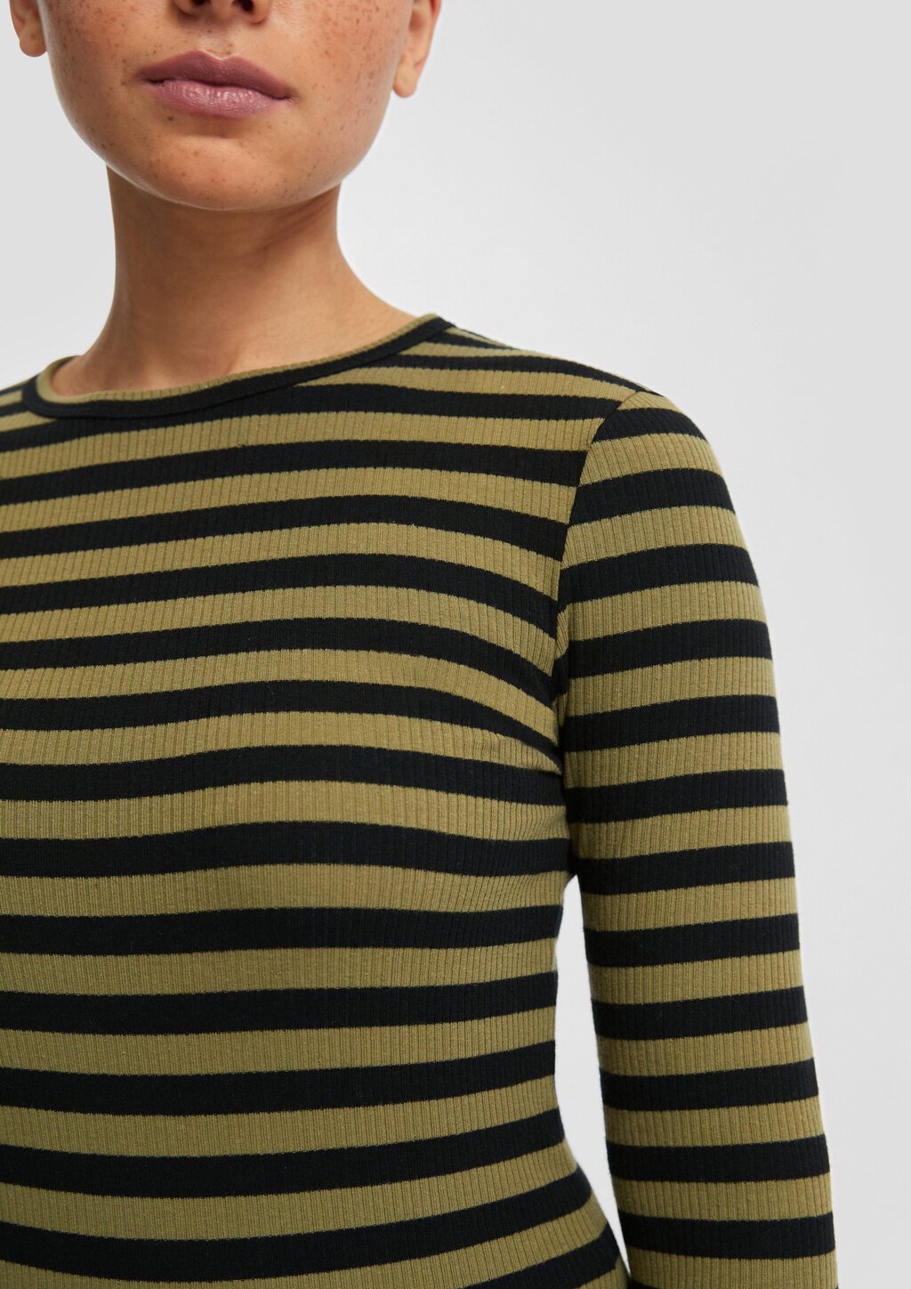 Geripptes Longsleeve im Slim Fit