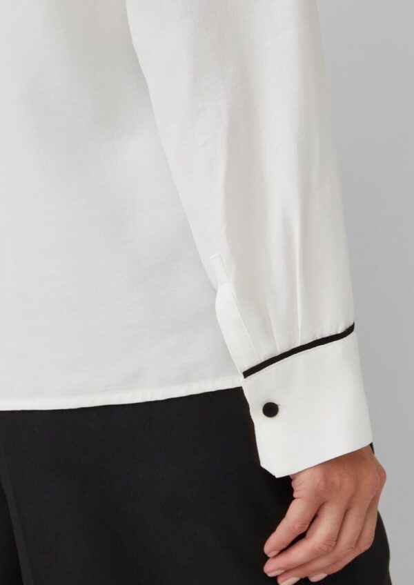 Fließende Viskose-Bluse mit Kontrast-Details