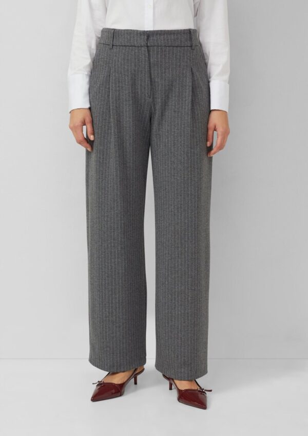 Nadelstreifen-Hose aus elastischem Interlockjersey mit extraweitem Bein