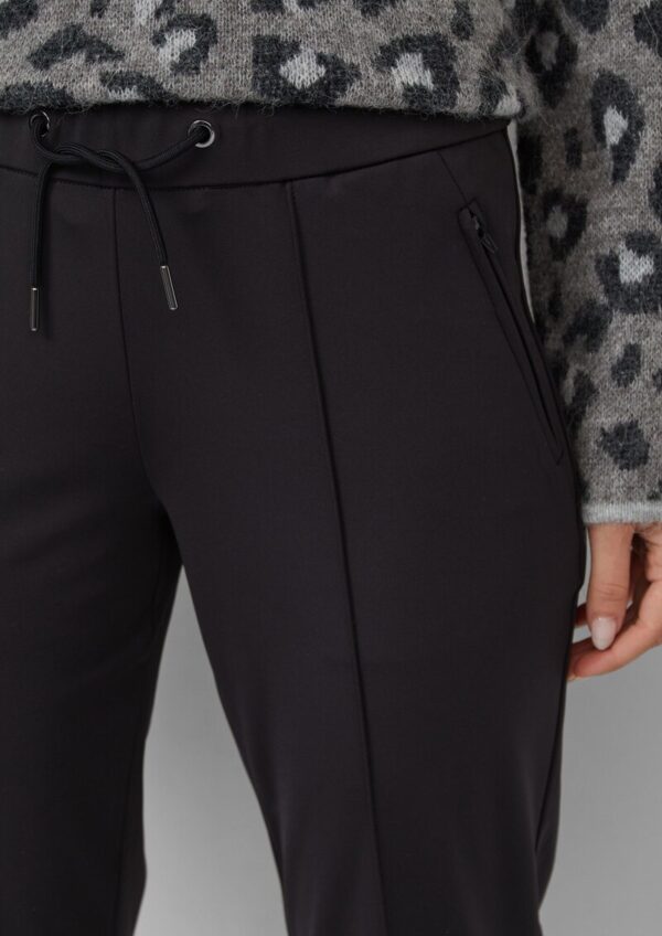 Jogpants mit Elastikbund und Biesen
