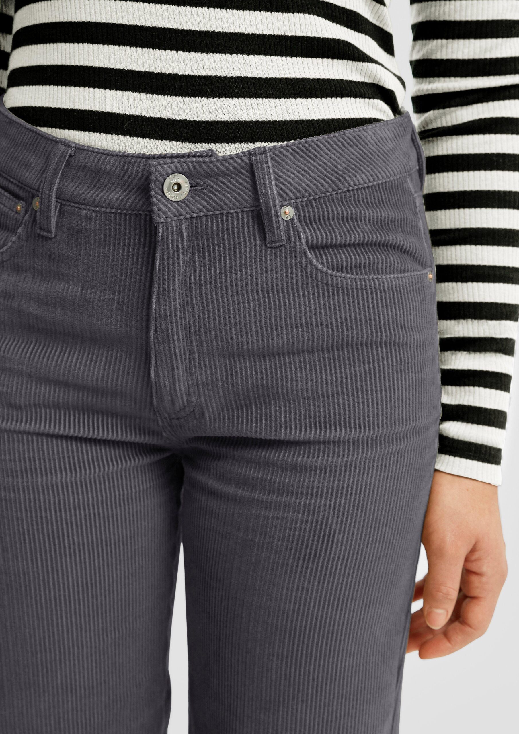 Cordhose mit weitem Bein