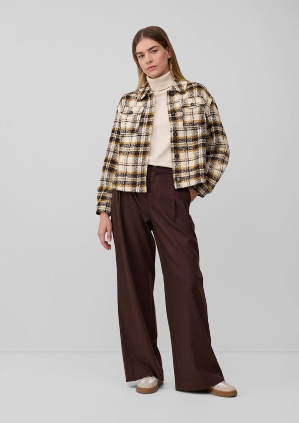 Verkürzte Karo-Jacke aus Bouclé