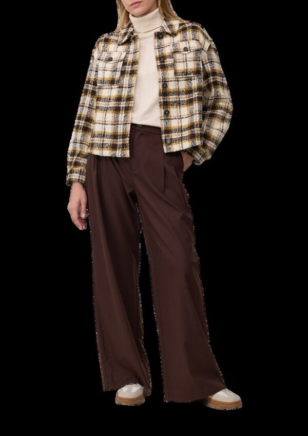 Verkürzte Karo-Jacke aus Bouclé