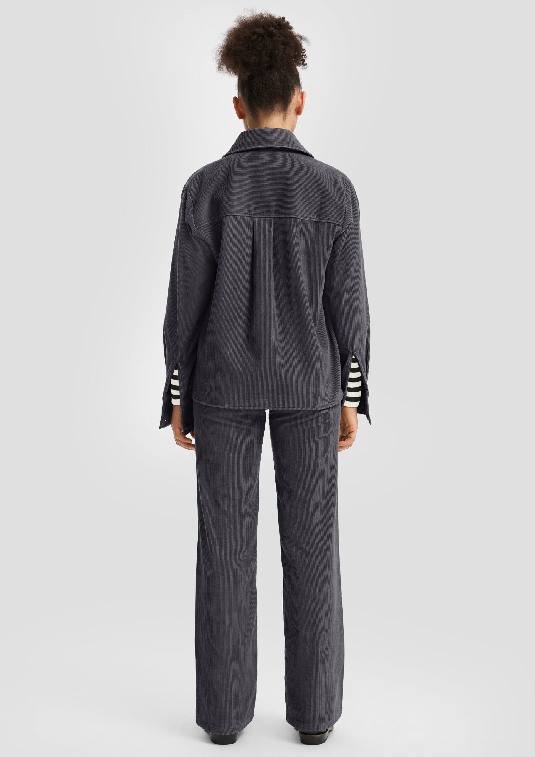 Cord-Overshirt mit Brusttaschen