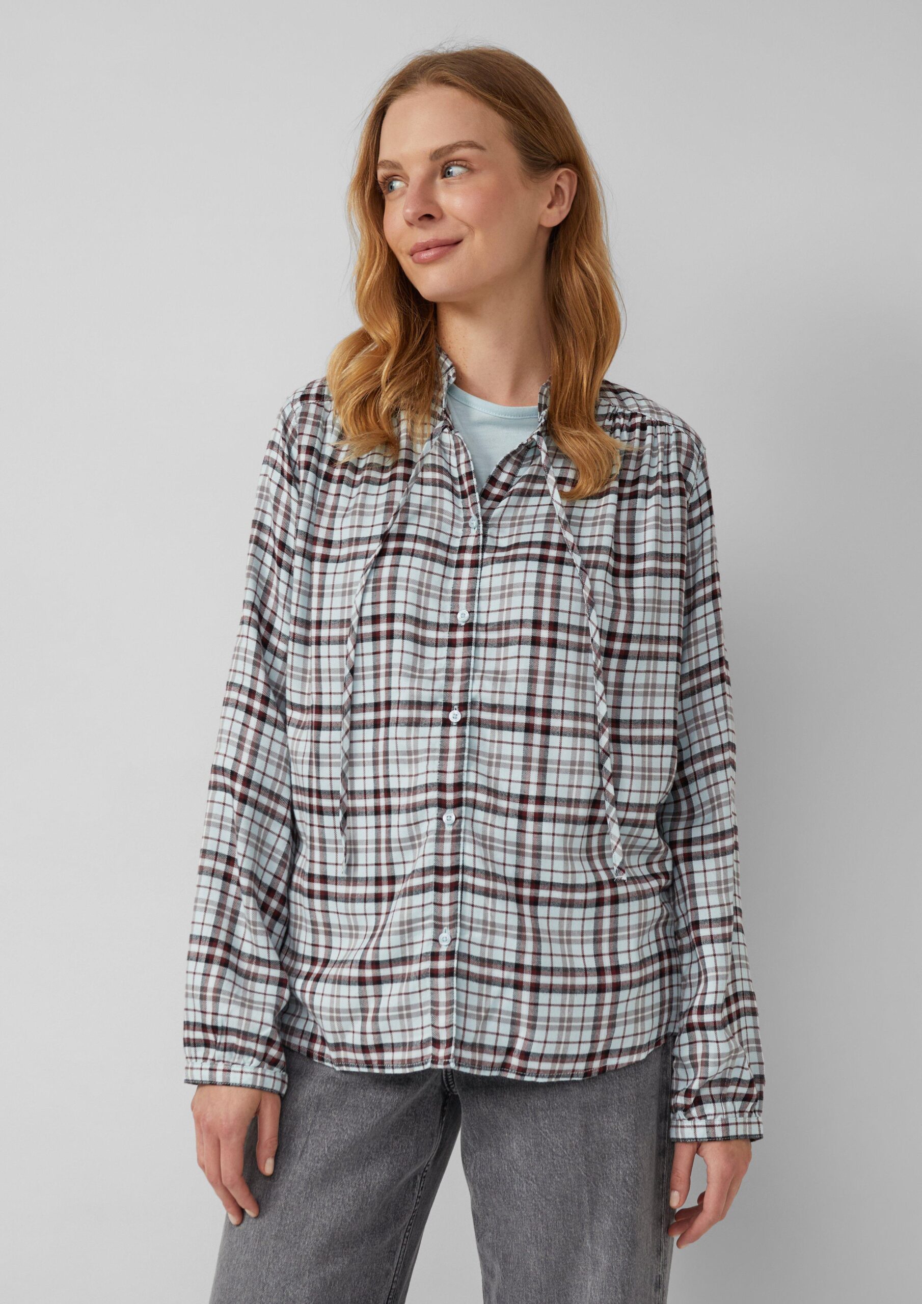 Karierte Hemdbluse im Relaxed Fit mit Rüschenkragen