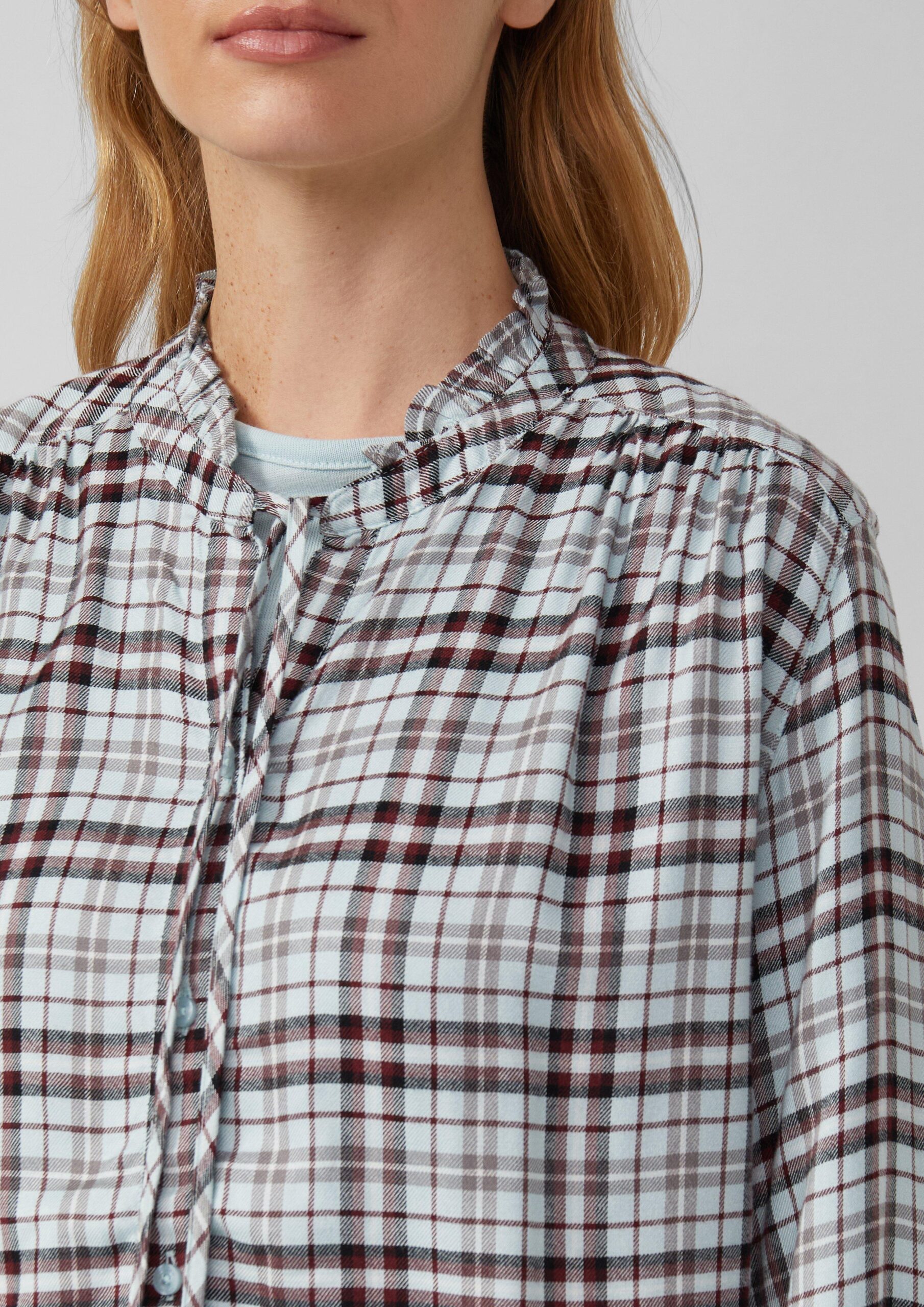 Karierte Hemdbluse im Relaxed Fit mit Rüschenkragen