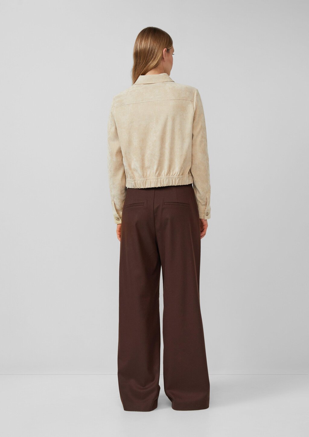 Verkürzte Cordjacke mit aufgesetzten Brusttaschen