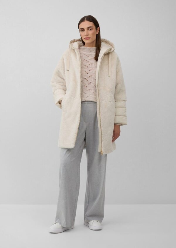 Gefütterter Teddyplüsch-Mantel mit wattierten Ärmeln