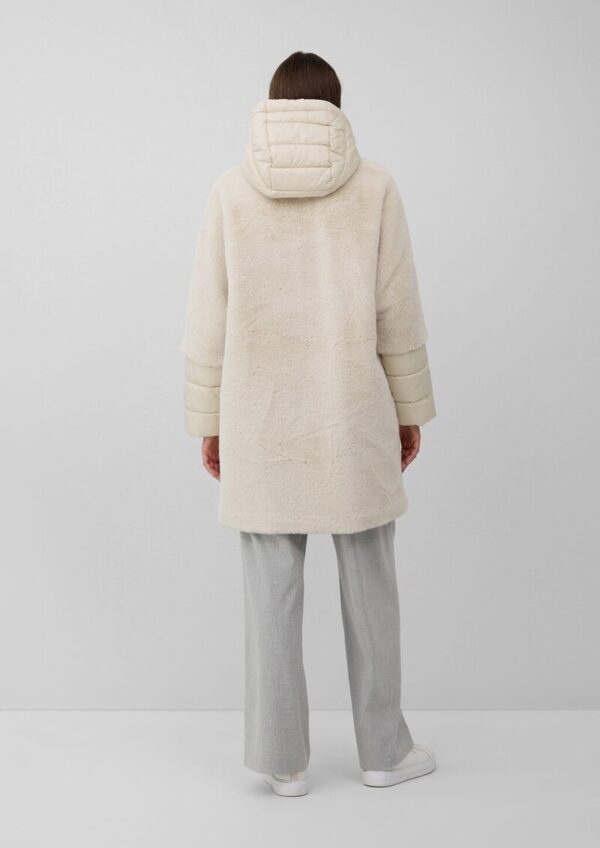 Gefütterter Teddyplüsch-Mantel mit wattierten Ärmeln