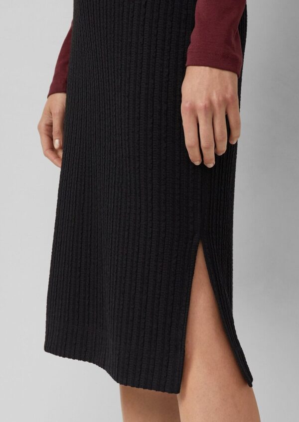 Strukturierter Midi-Rock mit Elastikbund und Schlitz