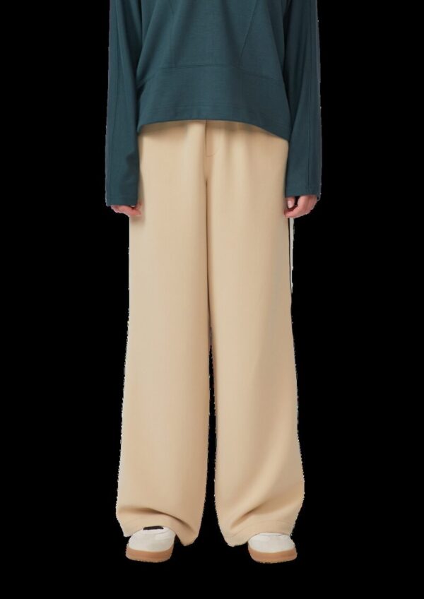 Jogpants im Relaxed Fit mit seitlichen Streifen