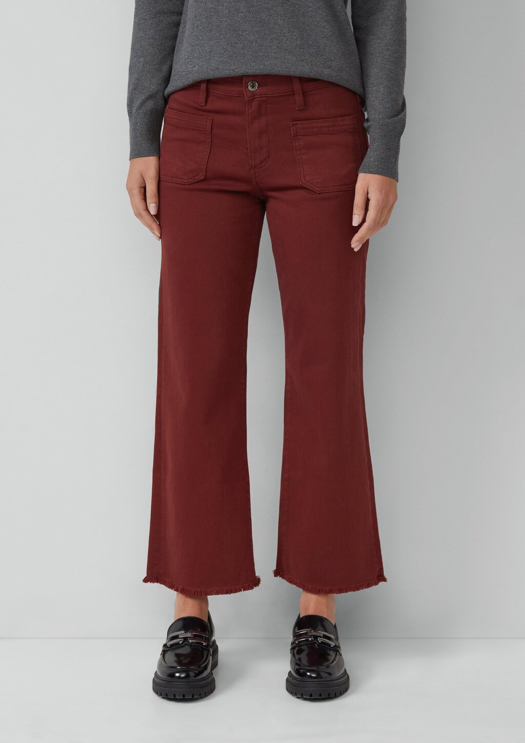 Cropped Jeans / Slim Fit / Mid Rise / Flared Leg / offener Saum