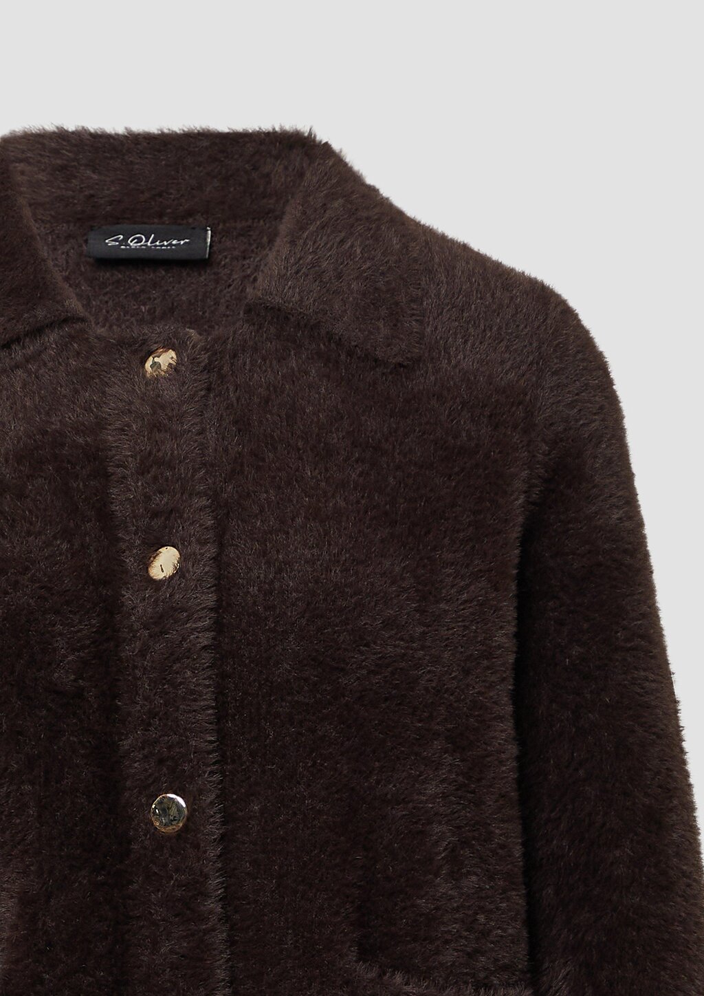 Fake-Fur-Jacke mit goldfarbenen Knöpfen und aufgesetzten Taschen