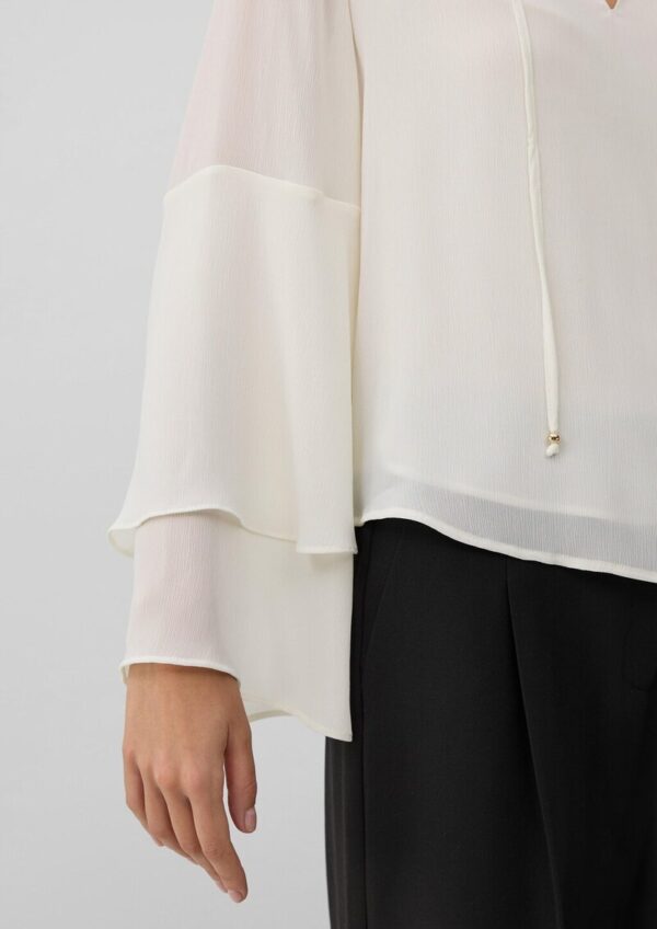 Tunika-Bluse mit fließenden Volant-Ärmeln