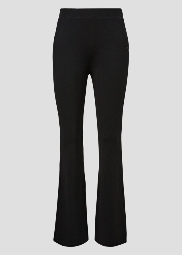 Hose aus Interlockjersey mit ausgestelltem Bein