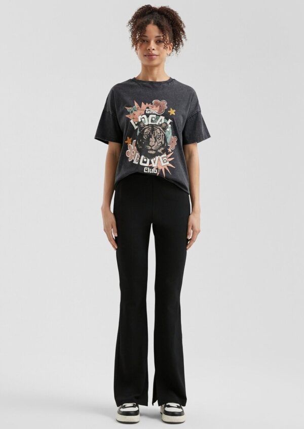 Hose aus Interlockjersey mit ausgestelltem Bein