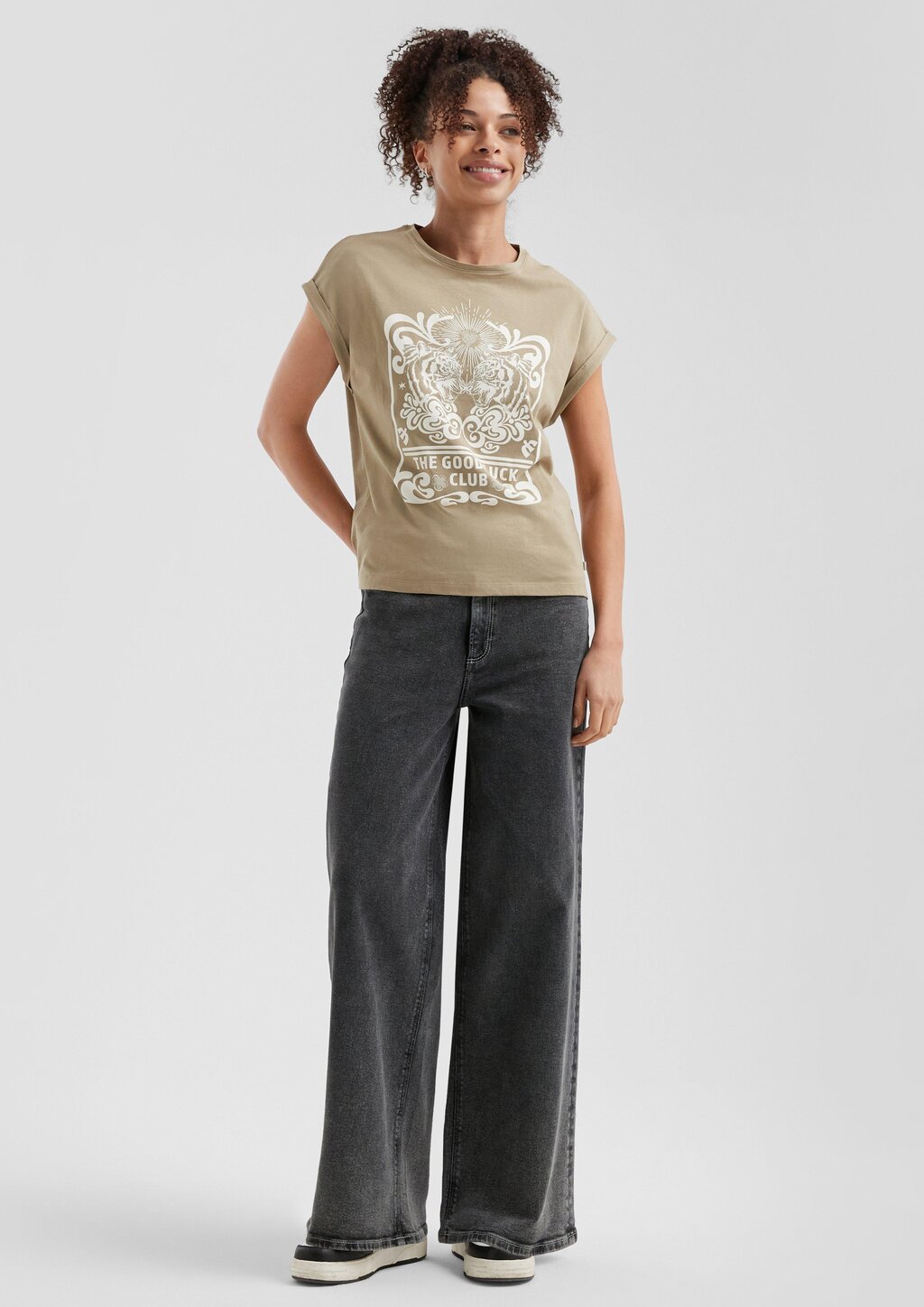 Baumwollshirt mit überschnittener Schulter Frontprint