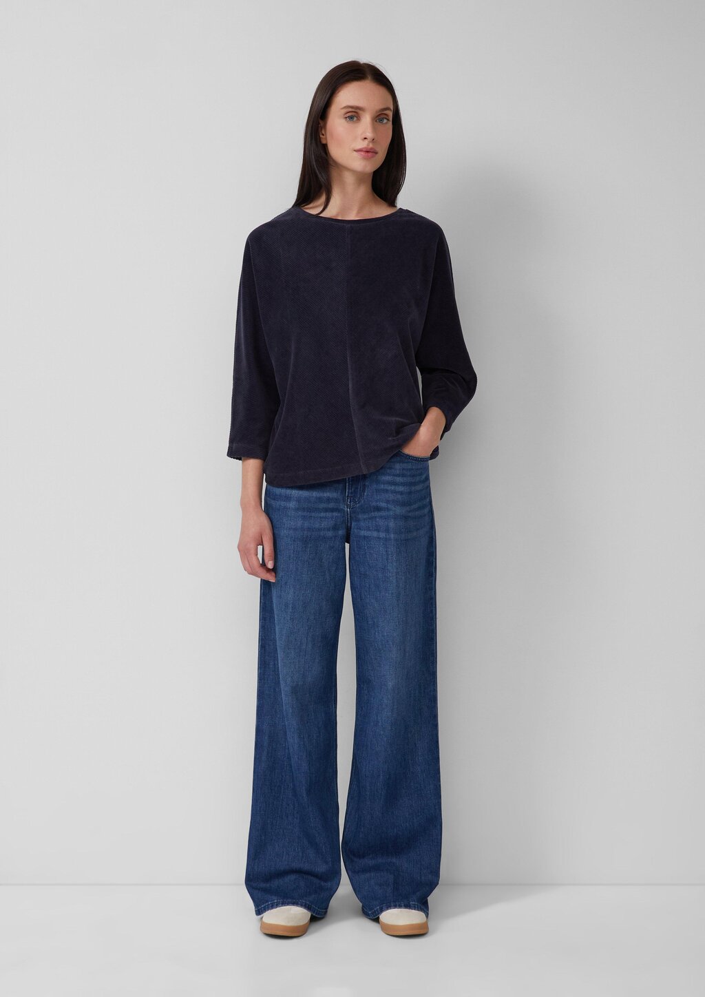 Cord-Shirt mit Teilungsnaht und Fledermausärmeln