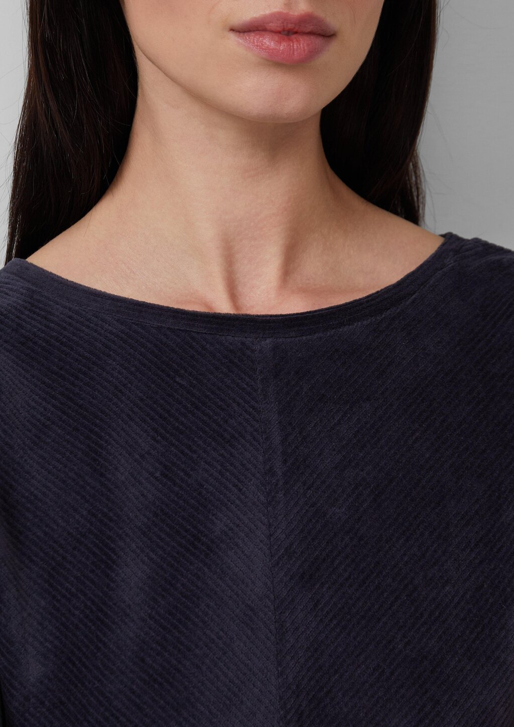 Cord-Shirt mit Teilungsnaht und Fledermausärmeln