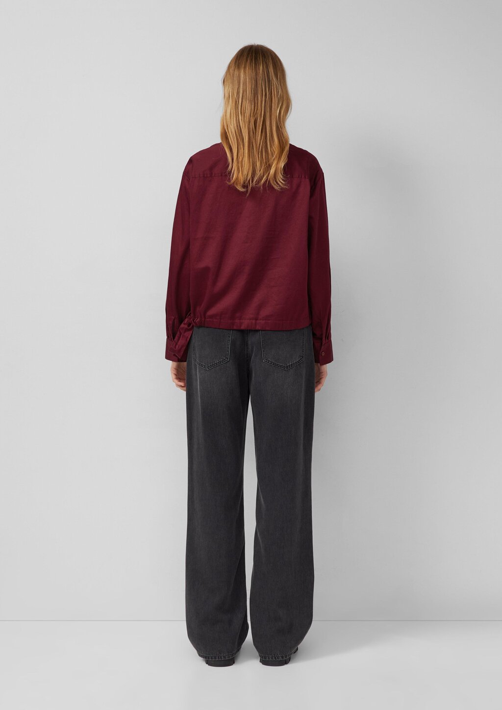 Baumwollsatin-Bluse mit Bindedetail am Saum