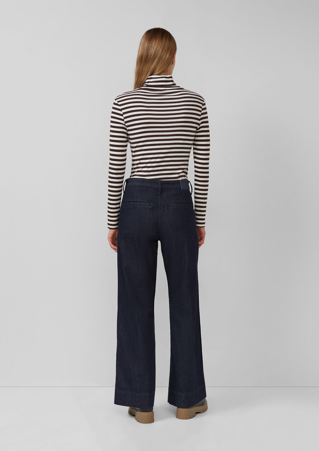 Gestreiftes Longsleeve im Slim Fit mit Rollkragen