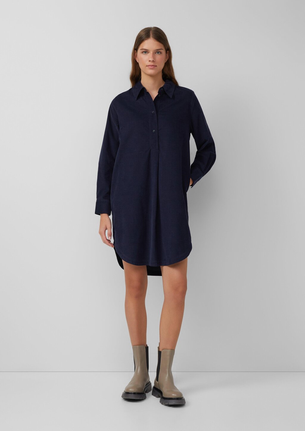 Feincord-Kleid im Relaxed Fit mit Eingrifftaschen