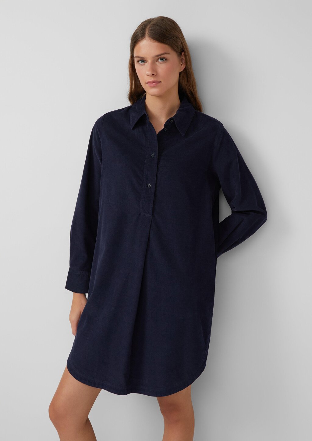 Feincord-Kleid im Relaxed Fit mit Eingrifftaschen