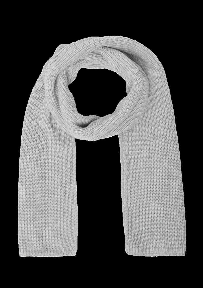 Weicher Schal aus Grobstrick
