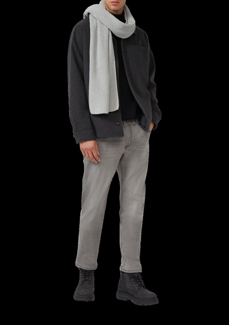 Weicher Schal aus Grobstrick