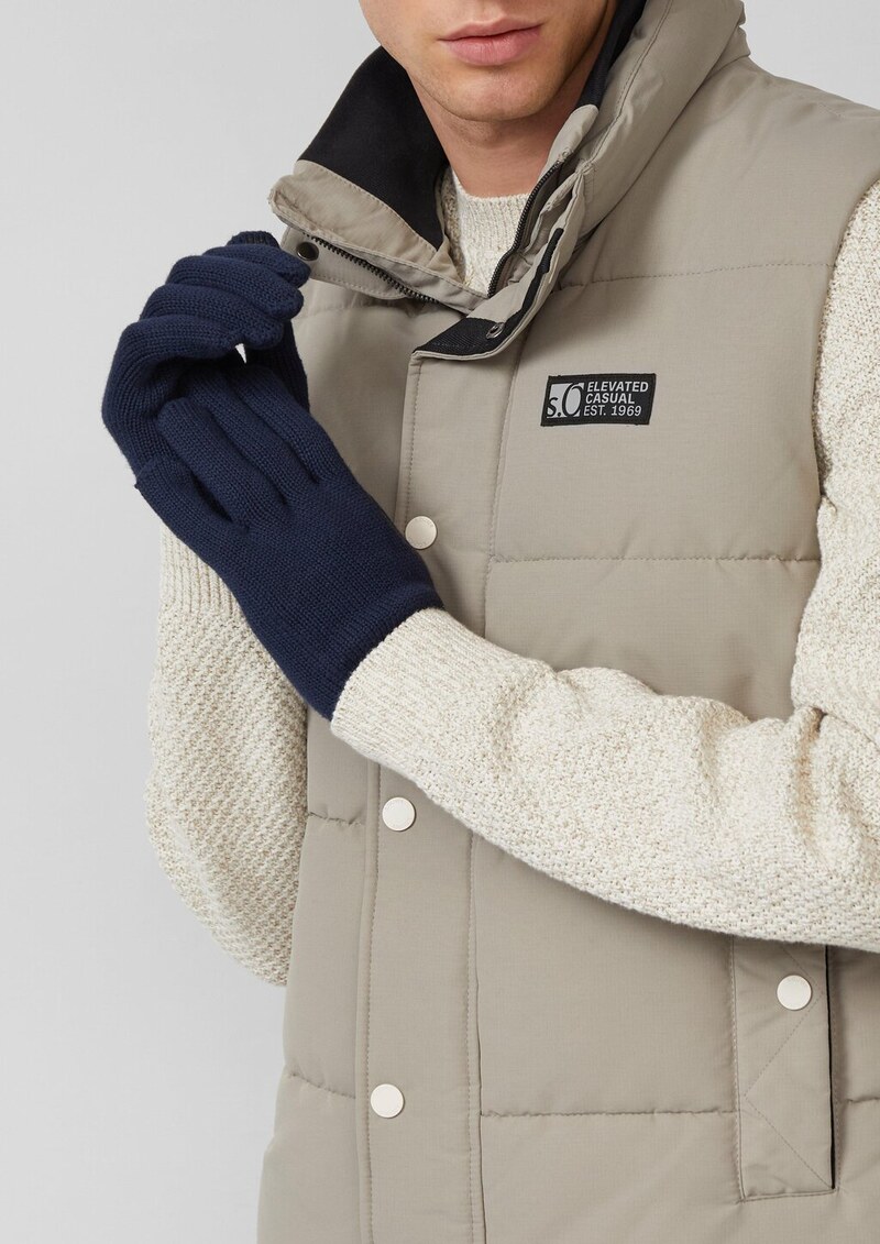 Strickhandschuhe mit Smartphone-Funktion an Daumen und Zeigefinger