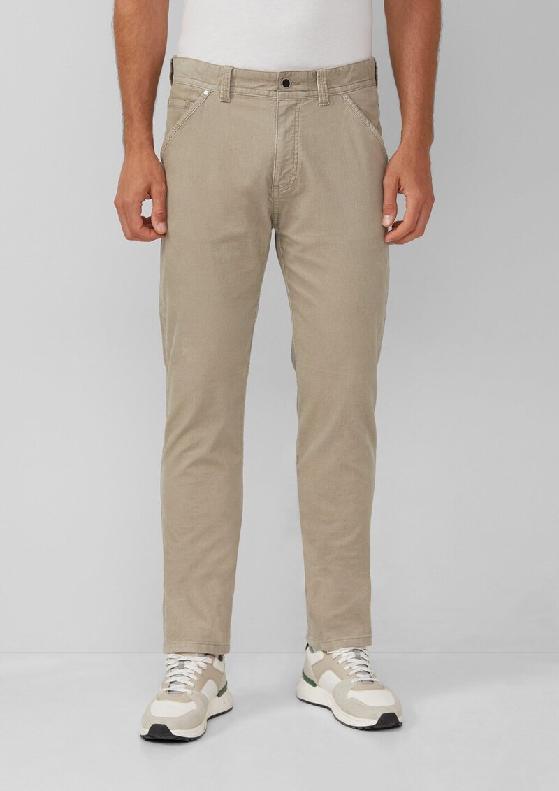 Cordhose im Regular Fit aus Baumwollstretch