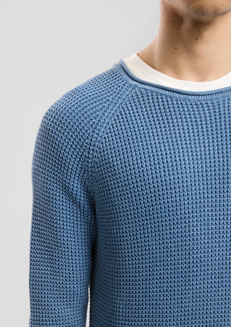 Grobstrickpullover mit Wascheffekt und Rollkante