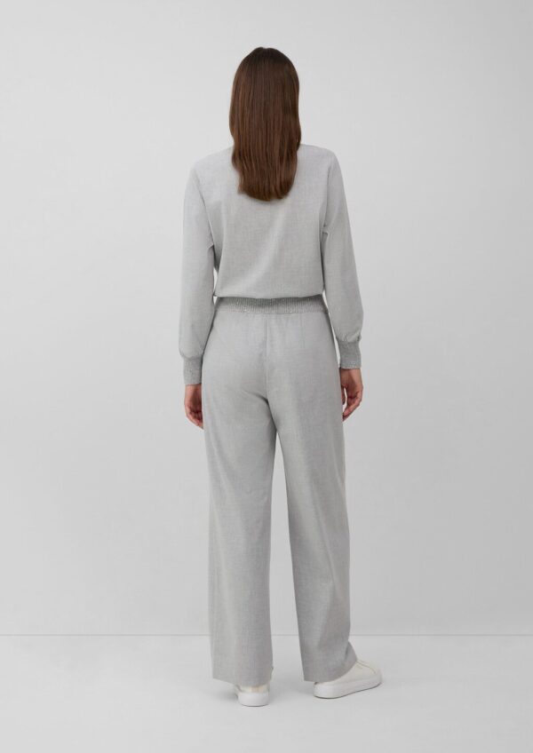 Hose mit Eingrifftaschen und Elastikbund