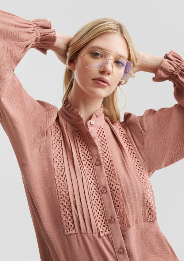 Feminine Bluse mit Spitze
