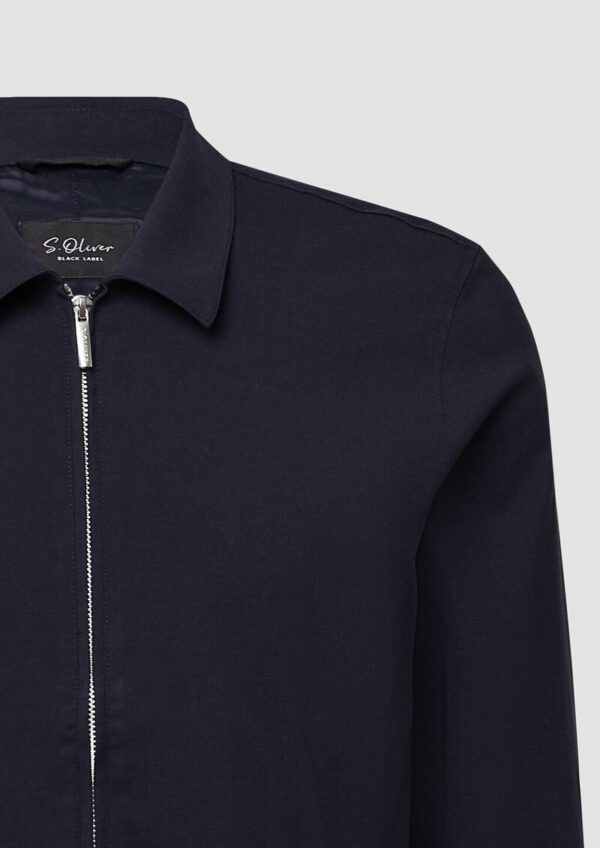 Leichtes Overshirt aus Stretchgewebe