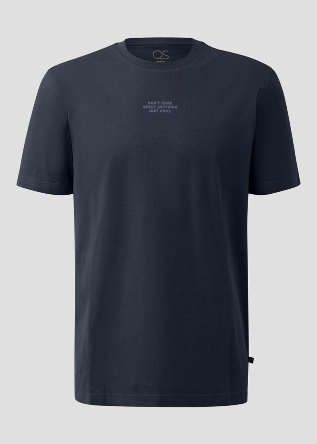 Basic Rundhals-T-Shirt mit kleinem Frontprint