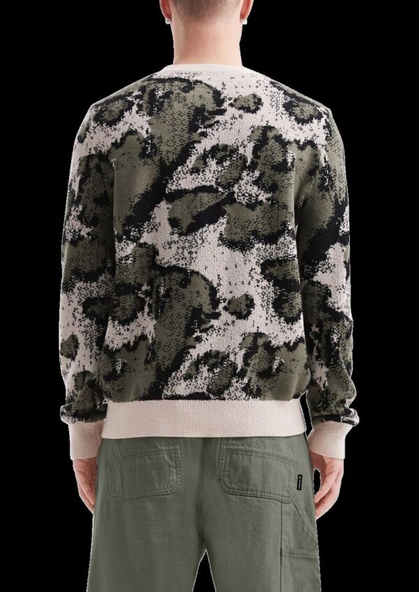 Pullover mit Camouflagemuster