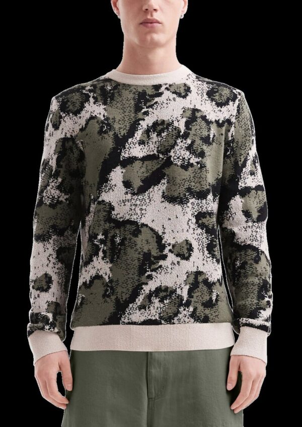 Pullover mit Camouflagemuster