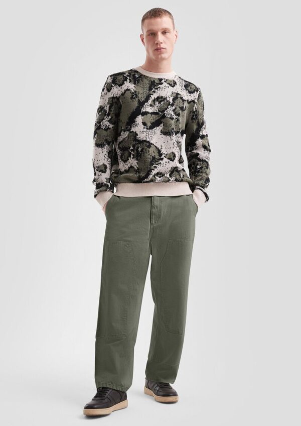 Pullover mit Camouflagemuster