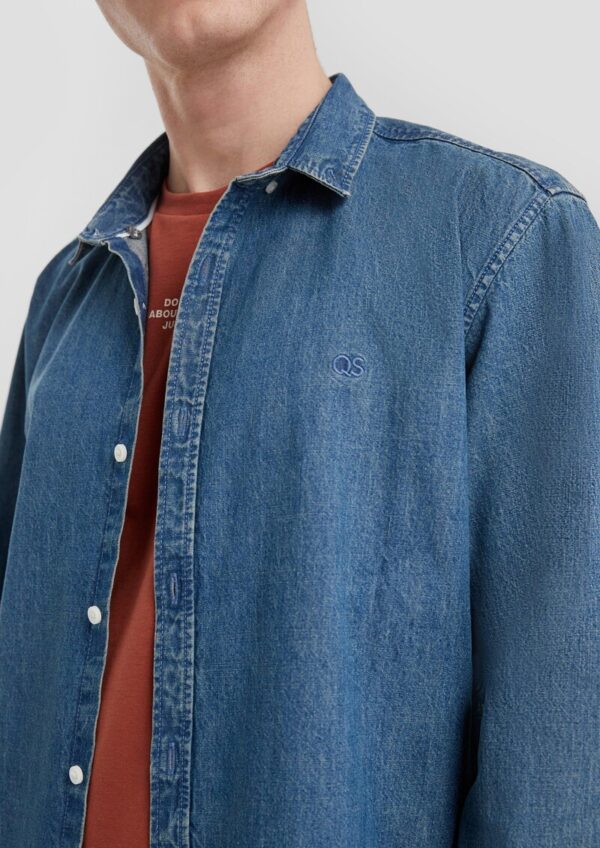Regular Fit: Gewaschenes Jeanshemd mit Logo-Stickerei