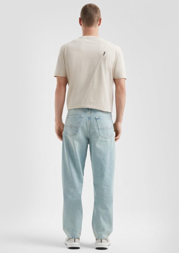 Jeans / Loose Fit / Mid Rise / Straight Leg