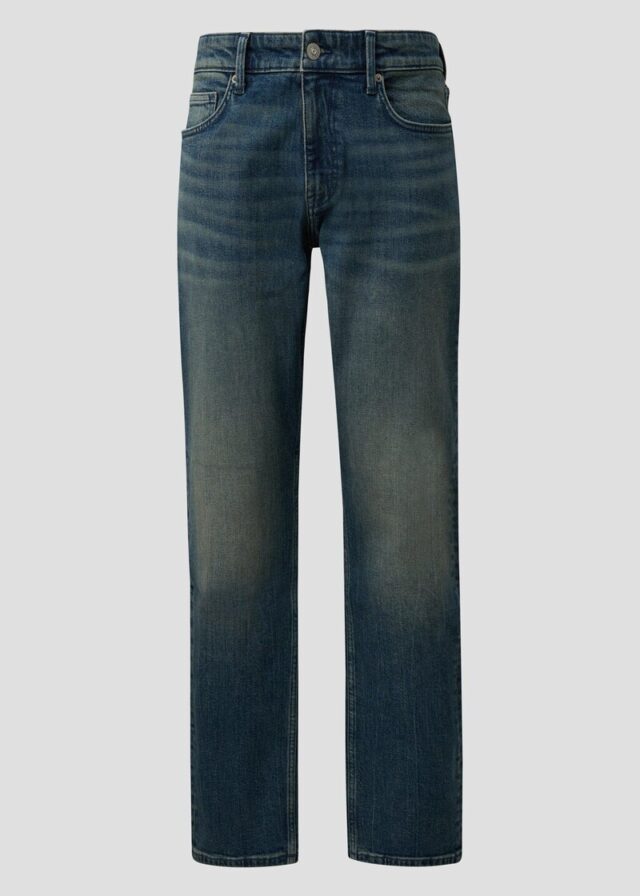 Denim Pete/ Regular Fit / Mid Rise / Straight Leg