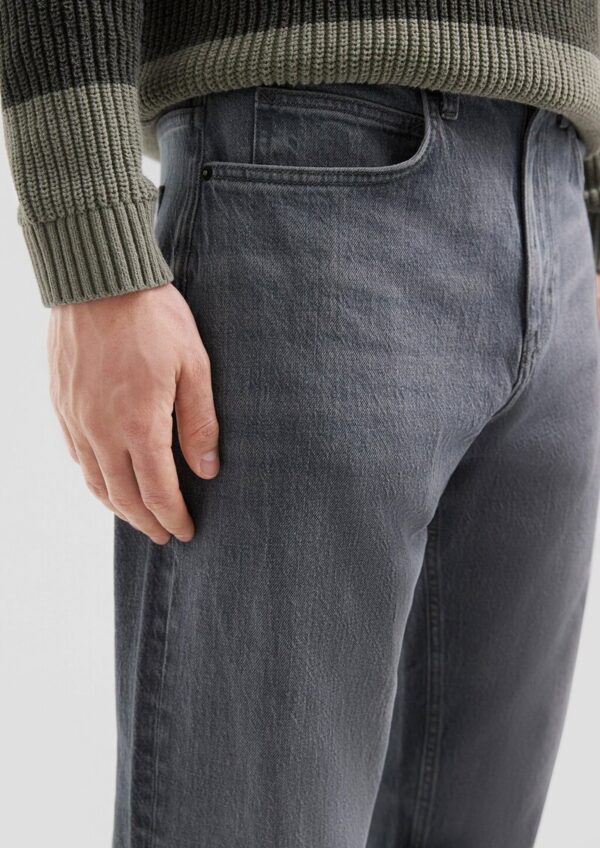 Denim Devon / Relaxed Fit / Mid Rise / Tapered Leg