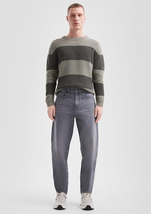 Denim Devon / Relaxed Fit / Mid Rise / Tapered Leg