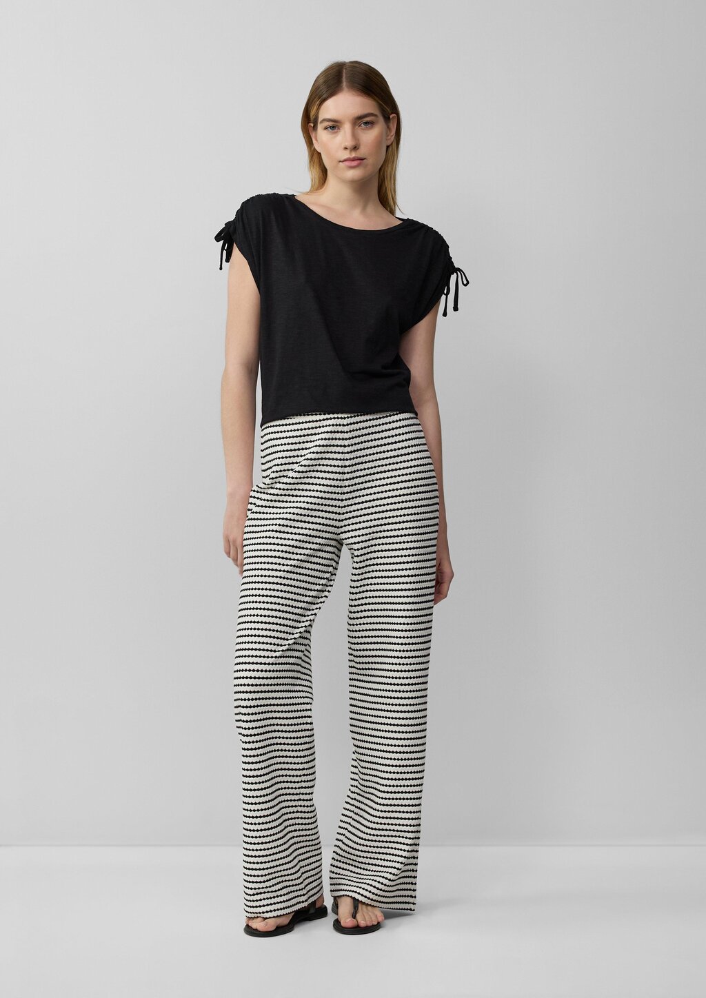 T-Shirt mit Flammgarnstruktur und Raffung